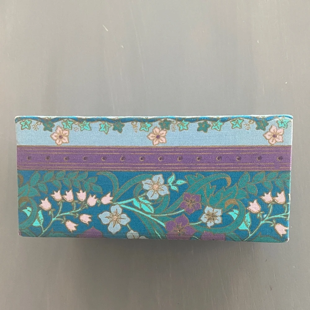 Oscar de la Renta Floral Jewelry Organizer - Purple and Blue